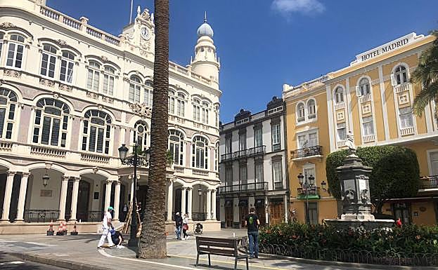 Imágenes del rodaje en el Gabinete Literario en Gran Canaria. 