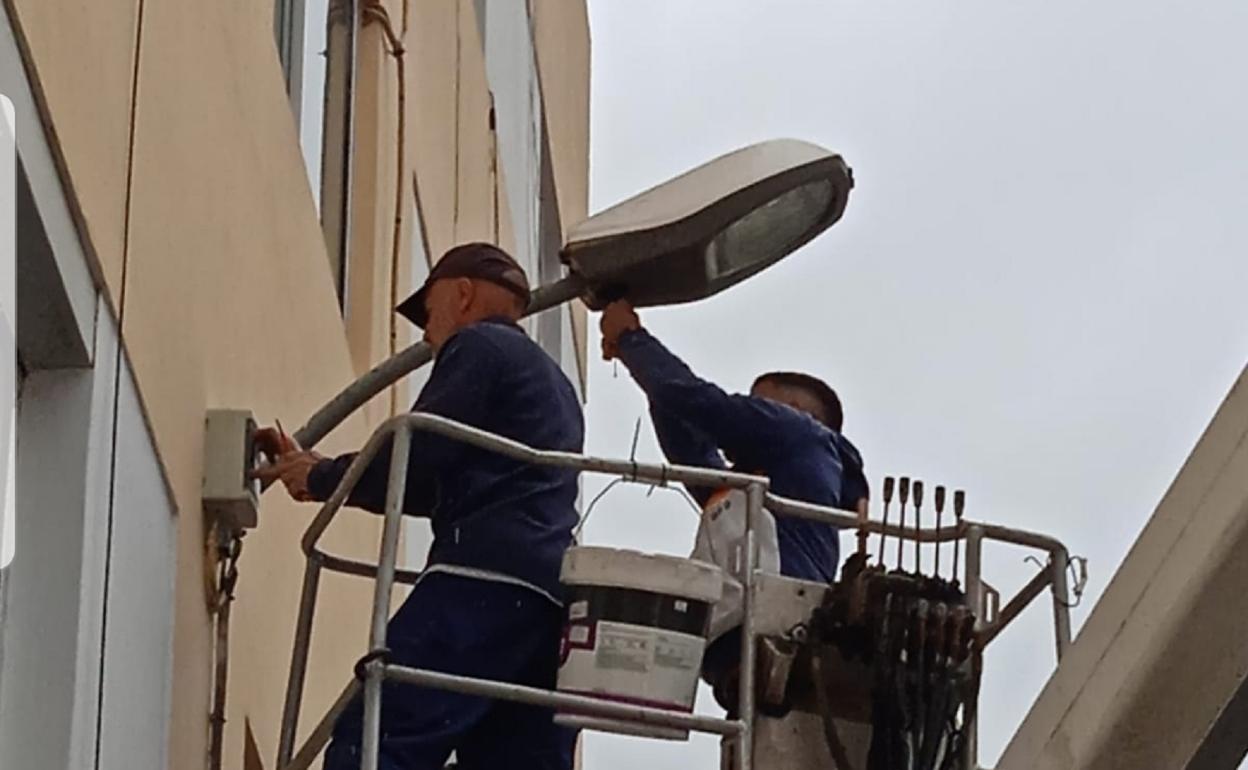 Sustitución de las luminarias de vapor de sodio por lámparas led. 