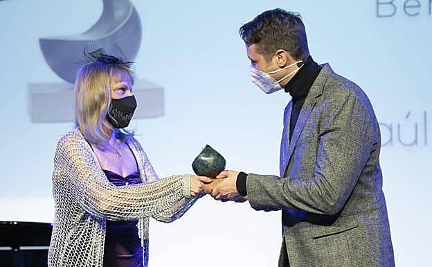 Imágenes de la Gala de Entrega de Premios CajaCanarias 2021