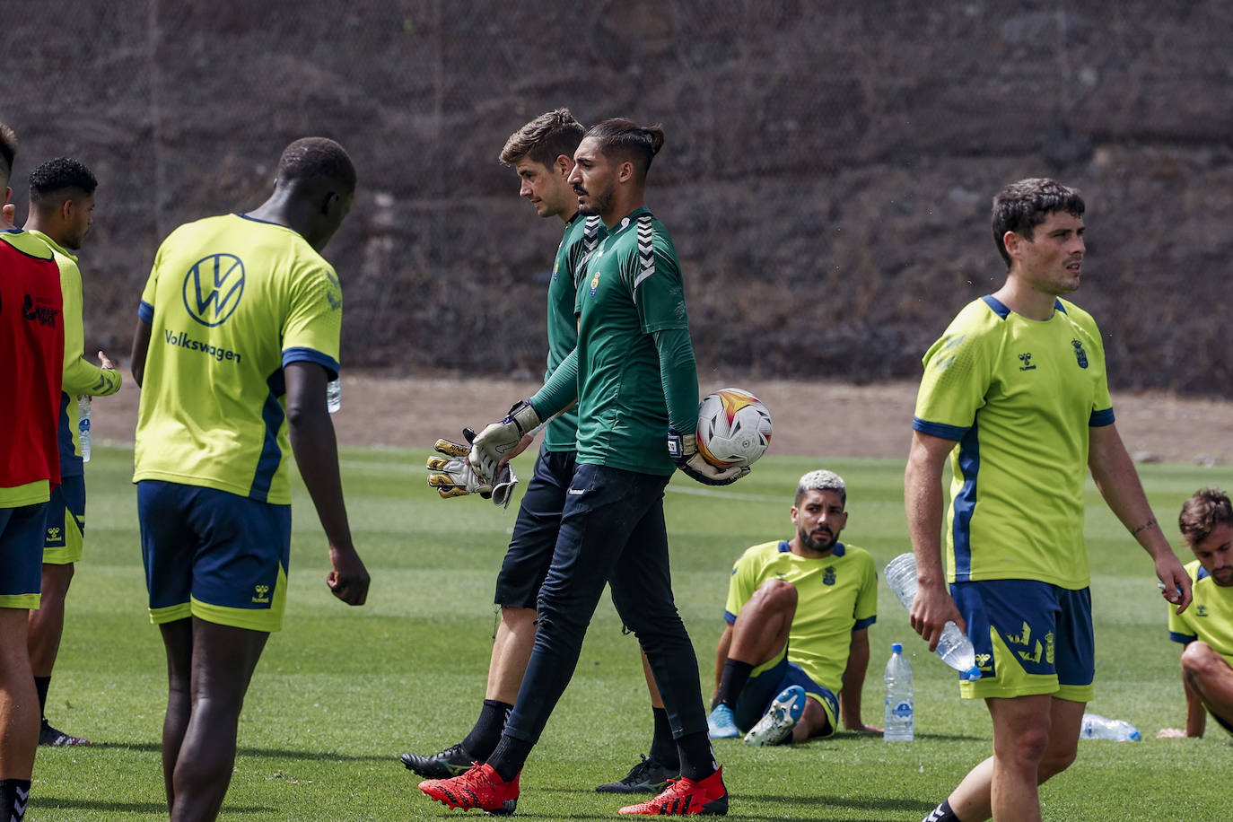 Imagen secundaria 2 - A la UD Las Palmas le toca elegir: la nada o el todo