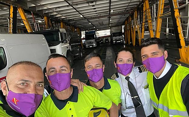 Imagen principal - Fred. Olsen Express se suma la Día Internacional de la Mujer con la acción #RumboIgualdad