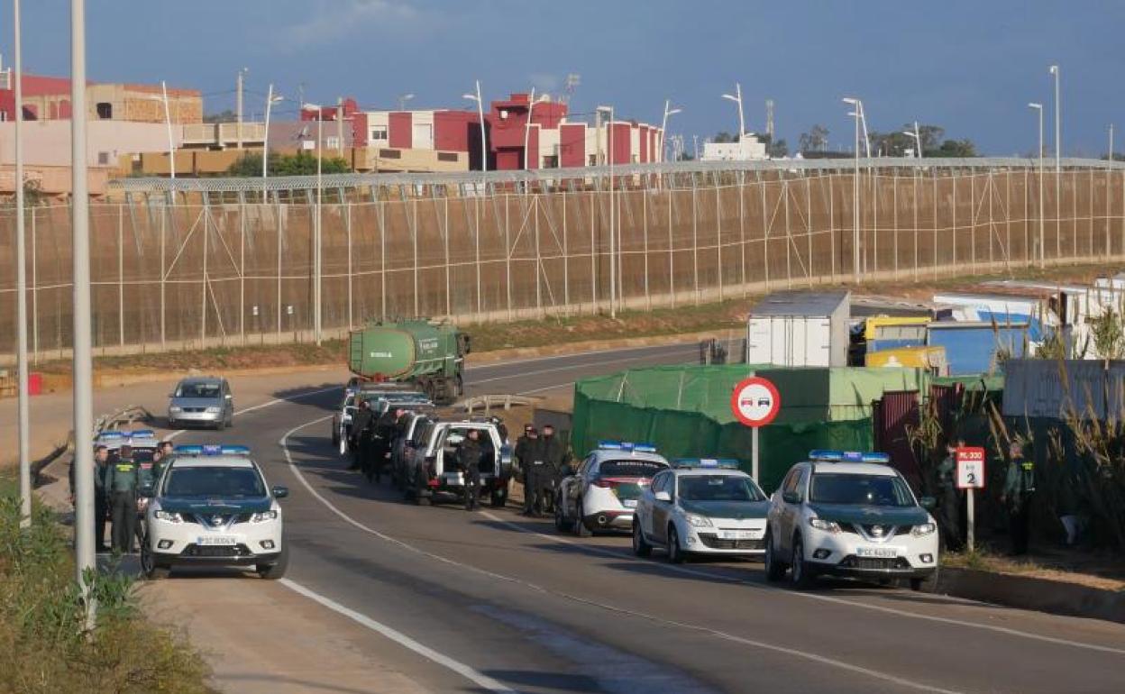 El despliegue de seguridad que ha frustrado el intento de entrada irregular en Melilla.