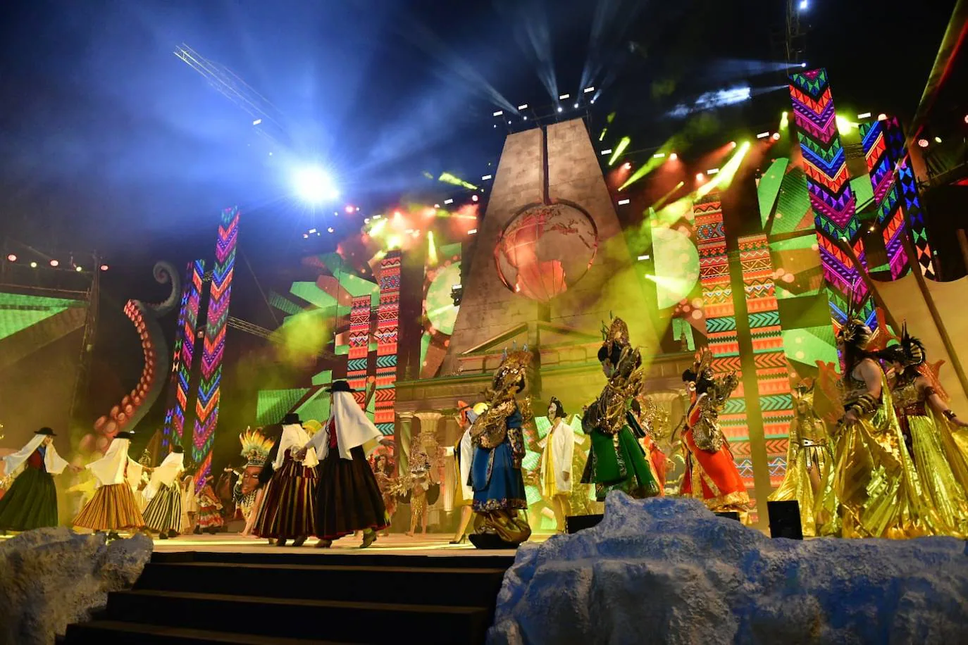 Fotos: Así arrancó la Gala de la Reina del Carnaval de &#039;La Tierra&#039;