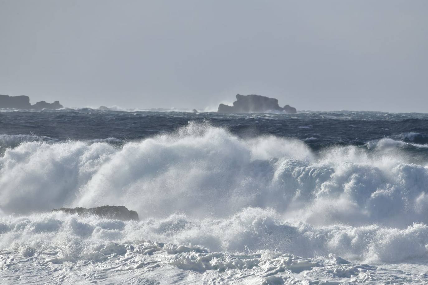 Fotos: Fuerte oleaje en Canarias por la borrasca Celia