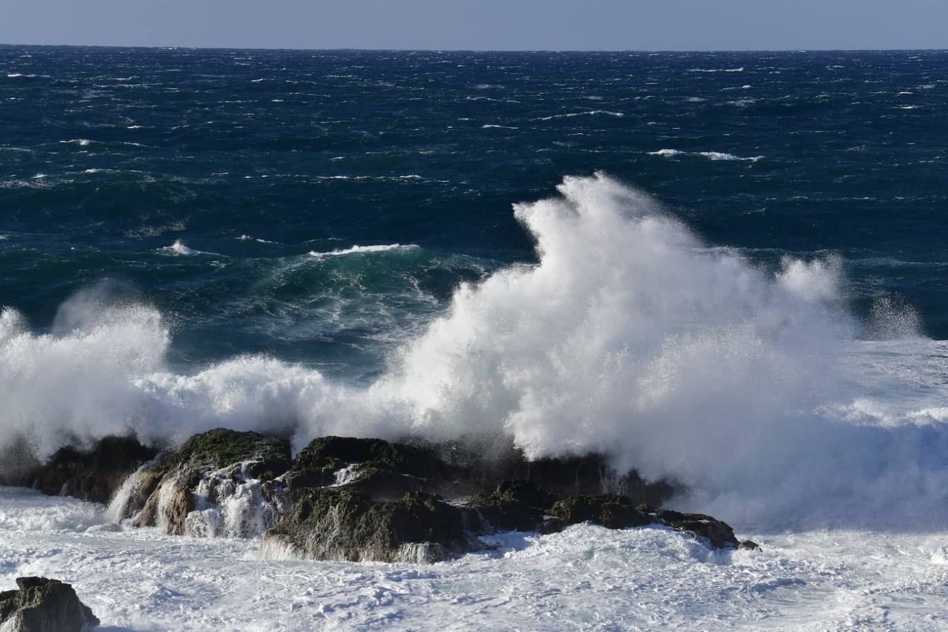 Fotos: Fuerte oleaje en Canarias por la borrasca Celia