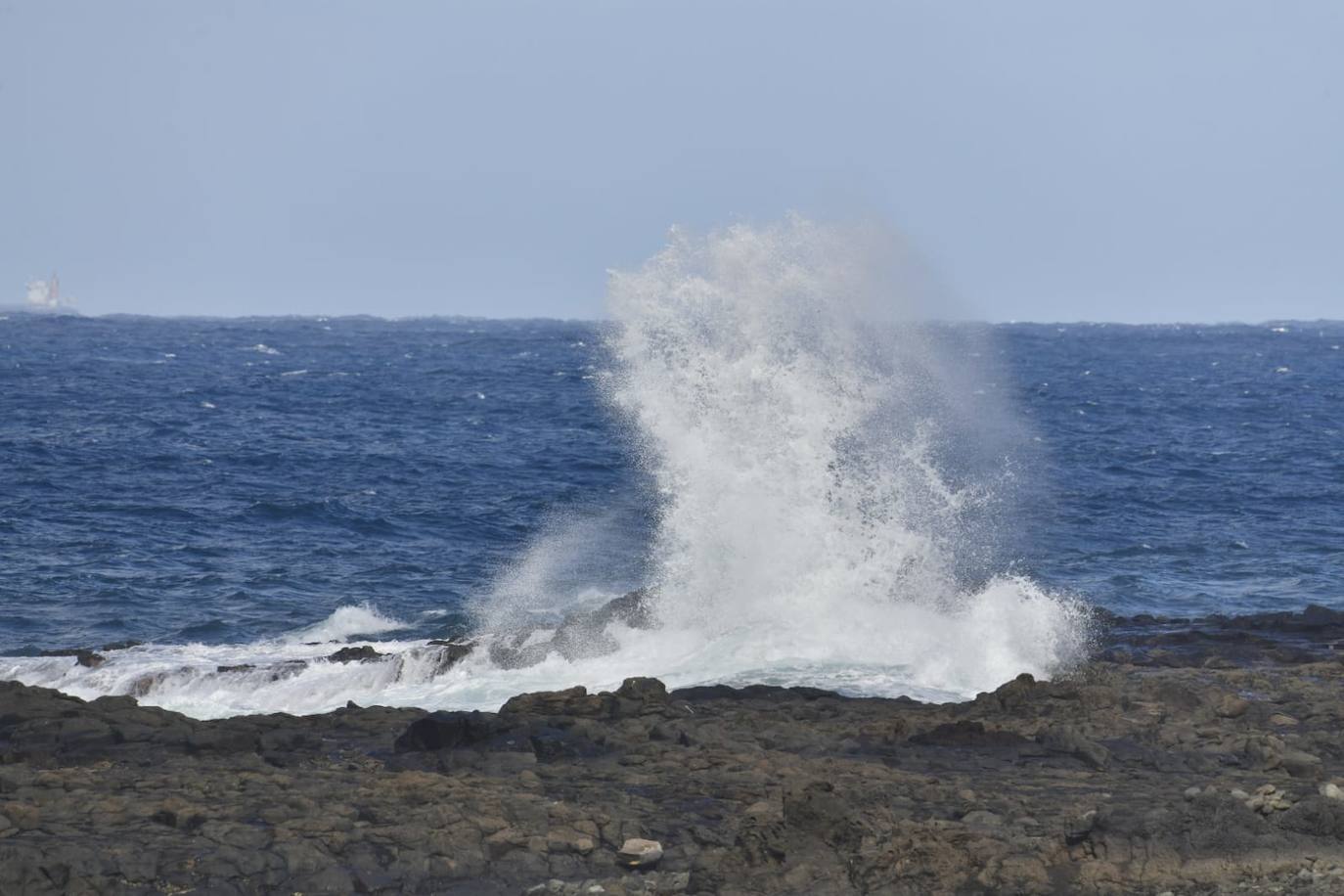Fotos: Fuerte oleaje en Canarias por la borrasca Celia