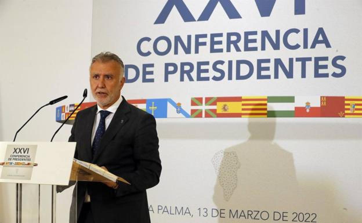El presidente Ángel Víctor Torres tras su participación en la Conferencia de Presidentes. 
