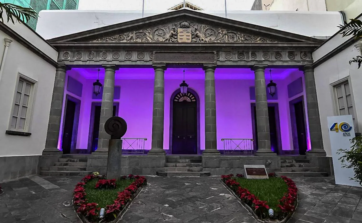 Fachada del Parlamento de Canarias