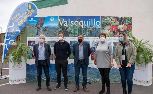 Imagen principal - Gran éxito de la Feria Km0 Gran Canaria en Valsequillo