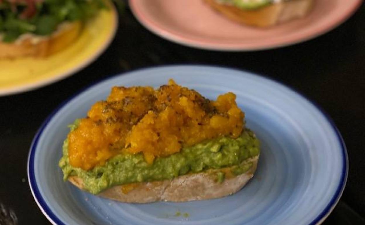 La receta de la semana: Cuatro tostas variadas para una cena diferente