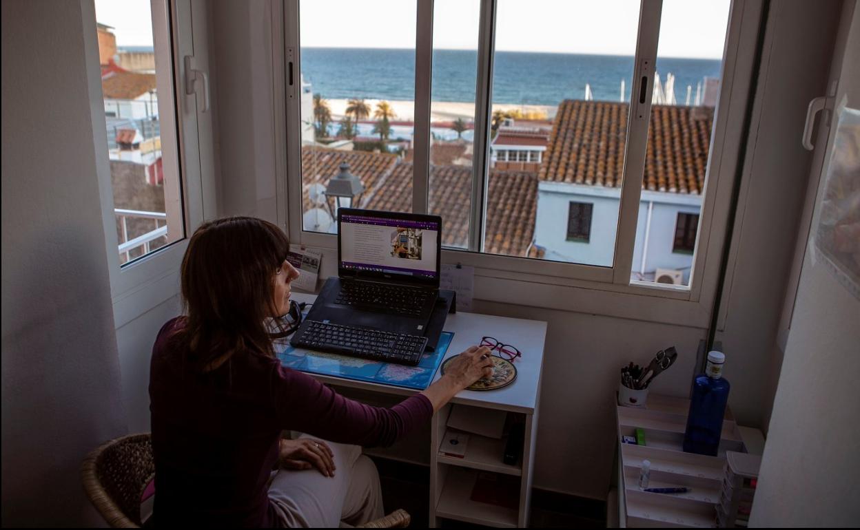 El número de personas en teletrabajo se ha estancado en las islas y está por debajo de la media nacional. 