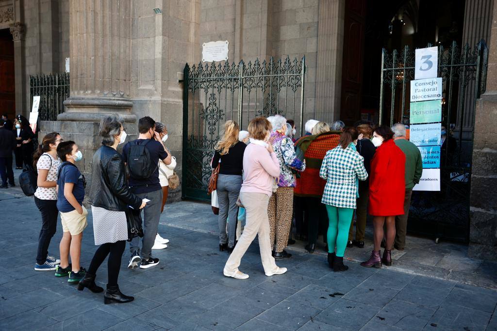 Fotos: Así fue la ordenación episcopal del nuevo obispo auxiliar de Canarias