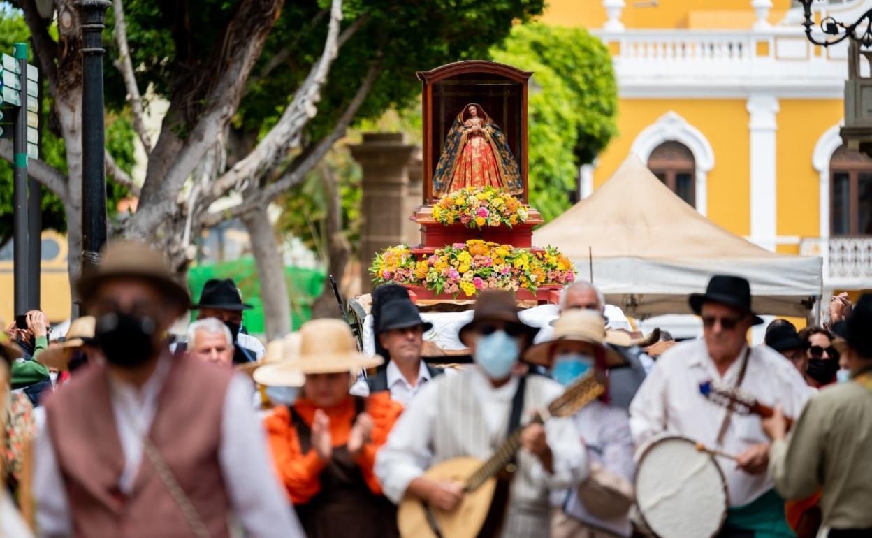 Bajada de la Virgen de la Vega, el pasado sábado en Gáldar. 