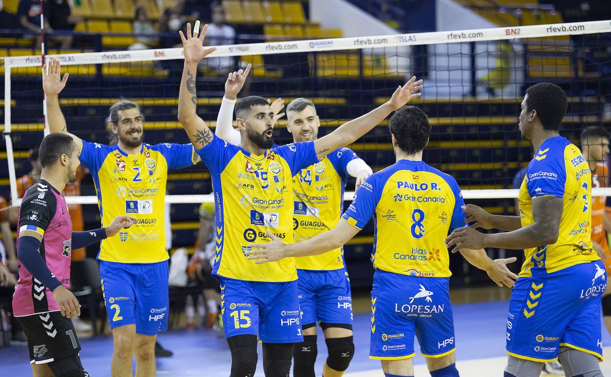 Celebración del equipo amarillo. 