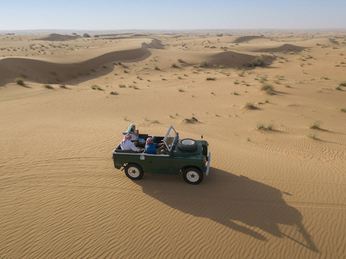 El desierto de Dubái se distingue por su cantidad de dunas de arena. No es un pedregal como ocurre en otros desiertos
