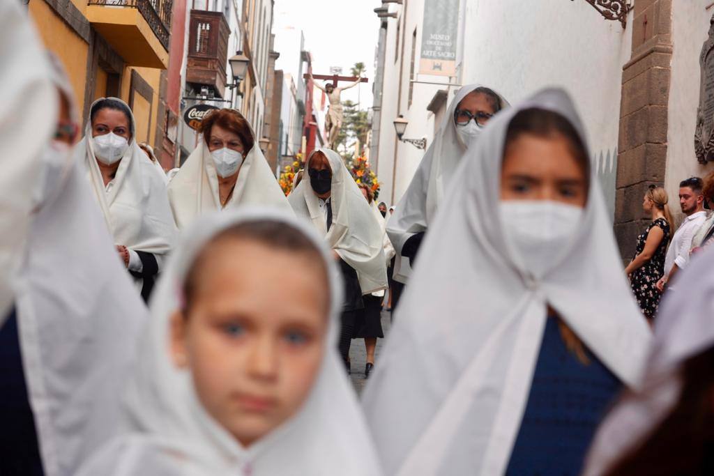 Fotos: La procesión de Las Mantillas vuelve a Vegueta