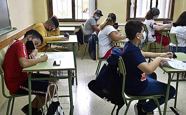Alumnado de ESO en un instituto de la capital grancanaria. 