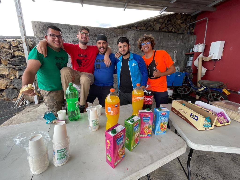 Fotos: Menores vulnerables arriman el codo por La Palma