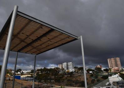 Imagen secundaria 1 - Nubes y claros este martes en Las Palmas de Gran Canaria. 