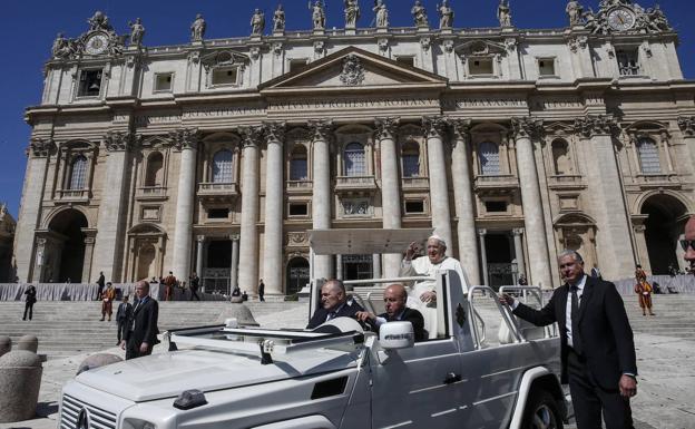 El Papa pide que se trate mejor a las suegras y a estas les insta a que cuiden sus lenguas