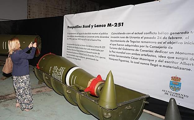 Mensaje de Teguise reclamando el fin de la invasión de Ucrania. 