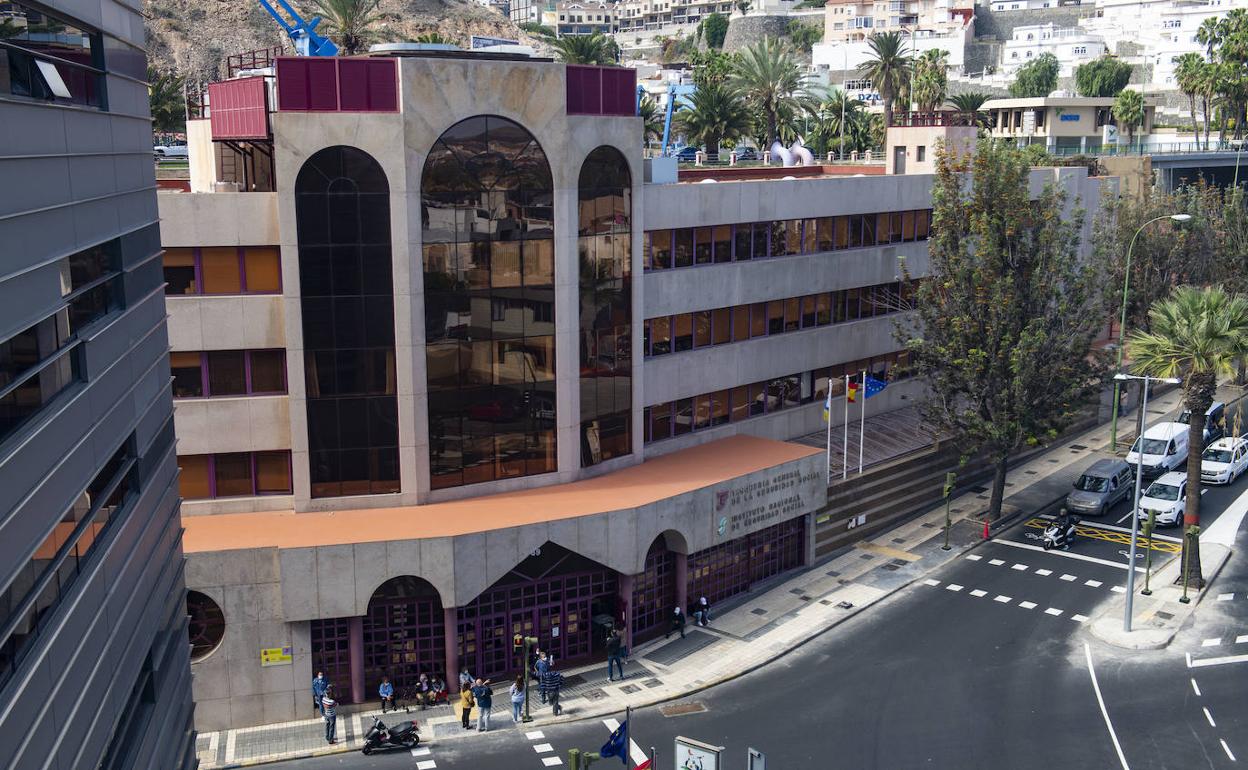 Imagen de archivo de la sede de la Seguridad Social, en la capital grancanaria. 