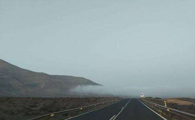 Nieblas interiores en el norte de Fuerteventura este lunes. 