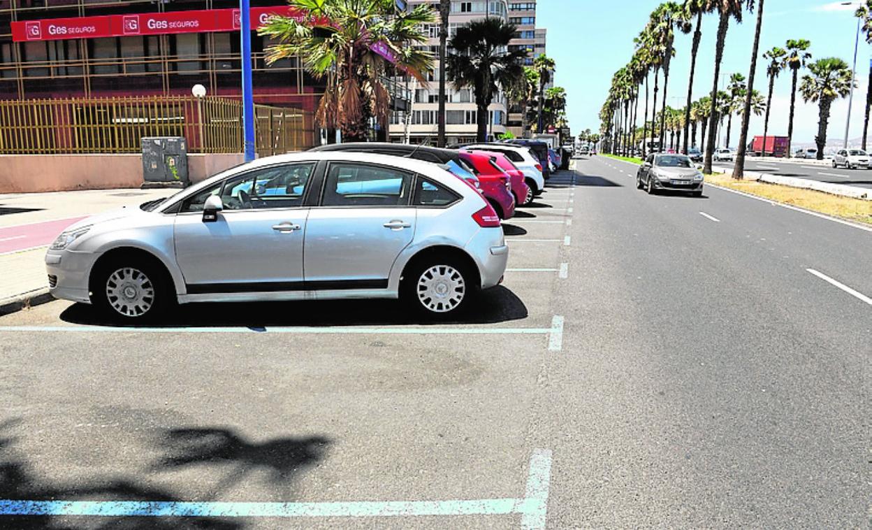Zona de aparcamiento regulado en la capital grancanaria. 