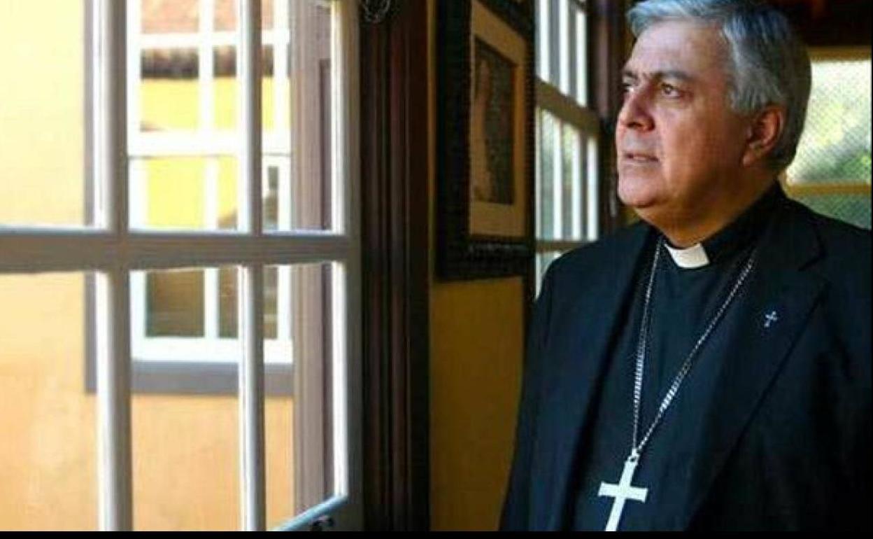 Archivada la denuncia por delito de odio contra el obispo de Tenerife