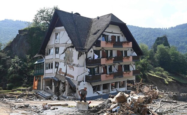 Edificio destrozado en Alemania tras las inundaciones de 2021. 