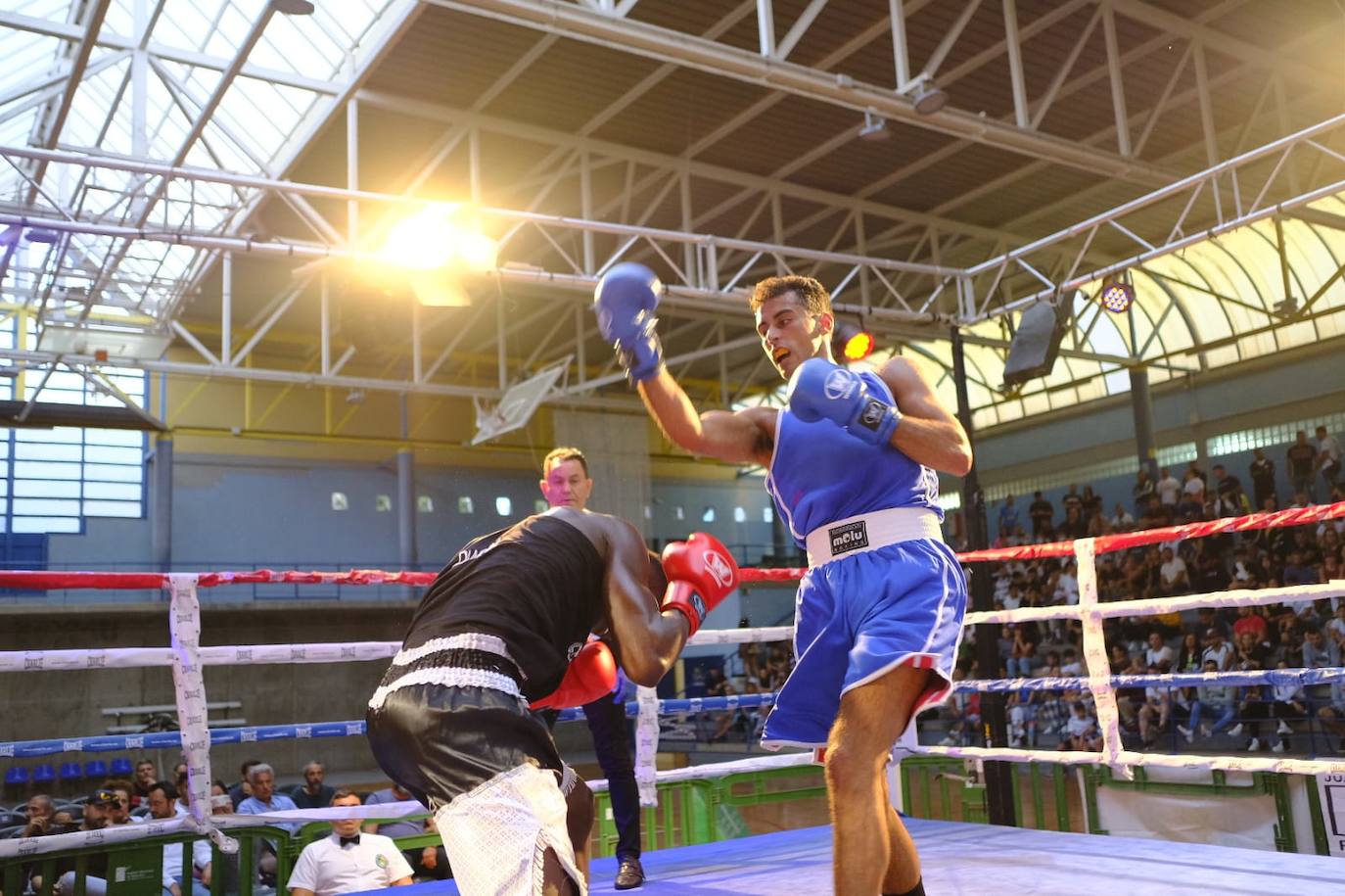 Fotos: La Copa Ciudad de Las Palmas de Gran Canaria de boxeo llenó el Juan Beltrán Sierra