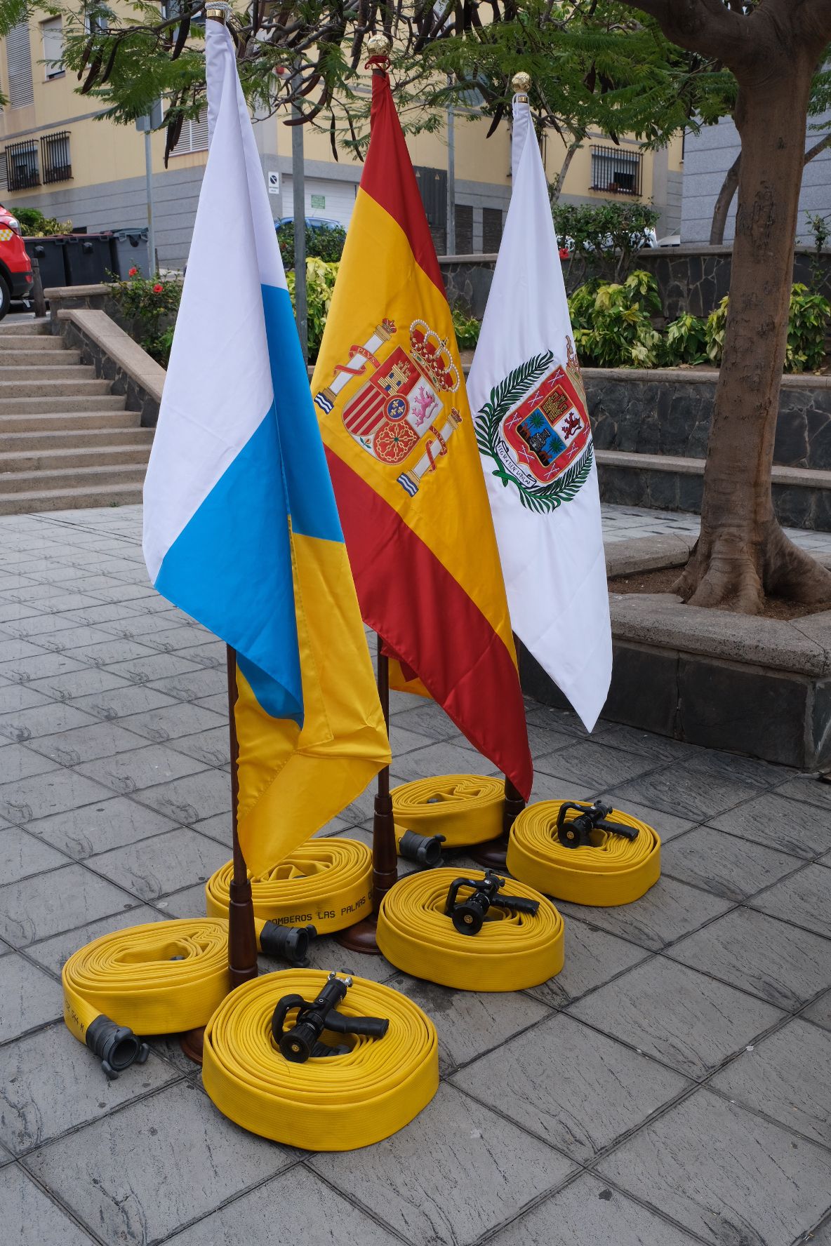 Fotos: La ciudad rinde homenaje a los bomberos fallecidos en el accidente de La Naval
