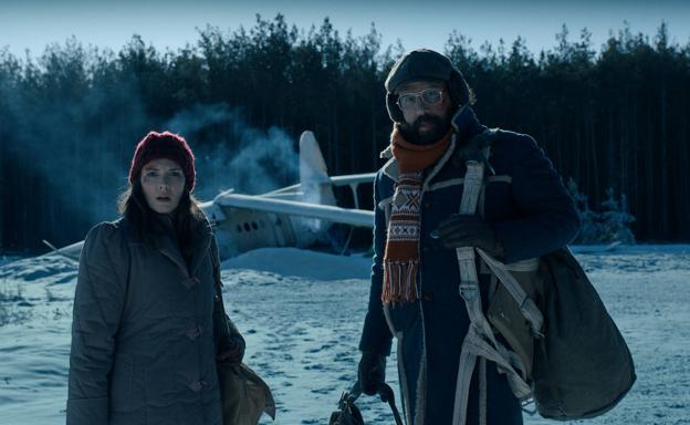Imagen principal - qué pasa en la cuarta temporada de Stranger Things | Stranger Things se aferra al terror
