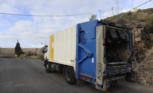 Camión de basura en la capital. 