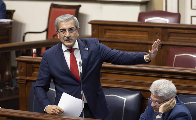 Canarias renegociará las vías que no puede pagar con sus fondos
