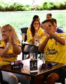 Imagen secundaria 2 - Pasión amarilla en las cafeterías para ver a la UD