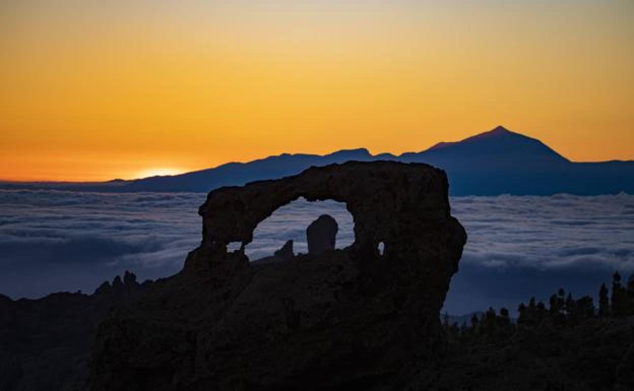 El Nublo y el Teide, símbolos de las islas capitalinas. 