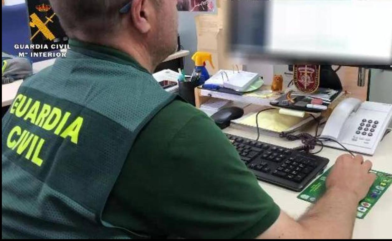 Anunciaban por internet la venta de de piezas de motor haciéndose pasar por un desguace