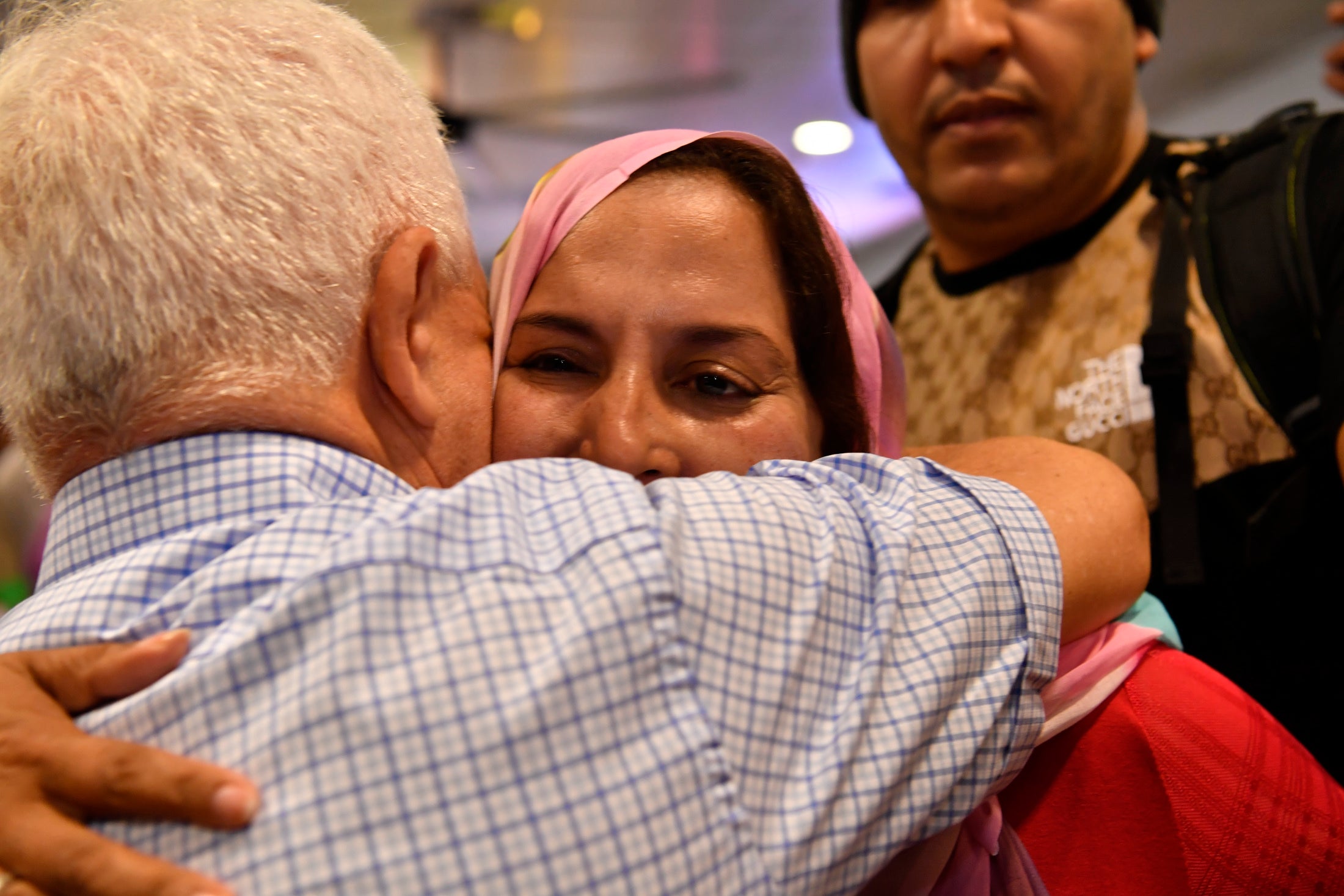 Fotos: La activista Soultana Khaya aterriza en el archipiélago