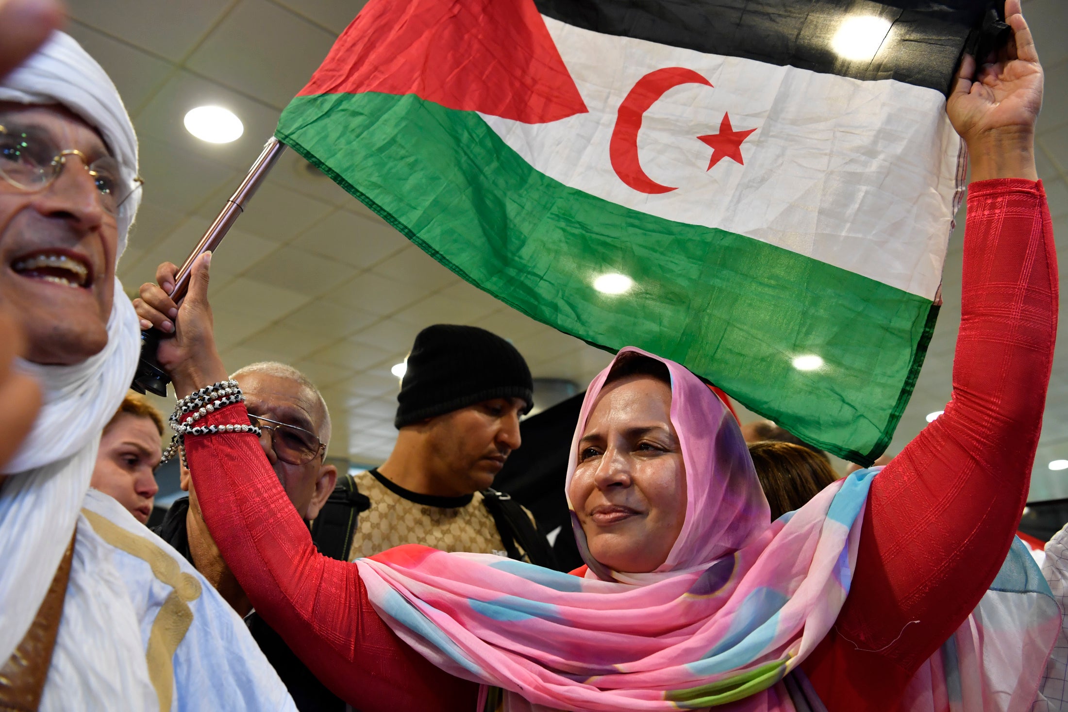 Fotos: La activista Soultana Khaya aterriza en el archipiélago