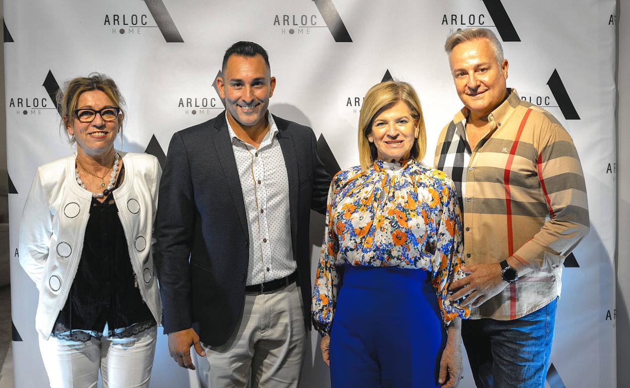 Armiche con la concejala Inmaculada Medina y el presentador del evento Roberto Herrera