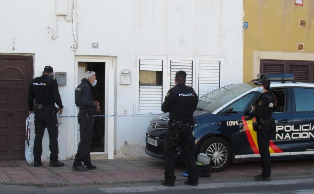 Intervención en marzo de la Policía Nacional por un caso de homicidio en el barrio de Maneje. 