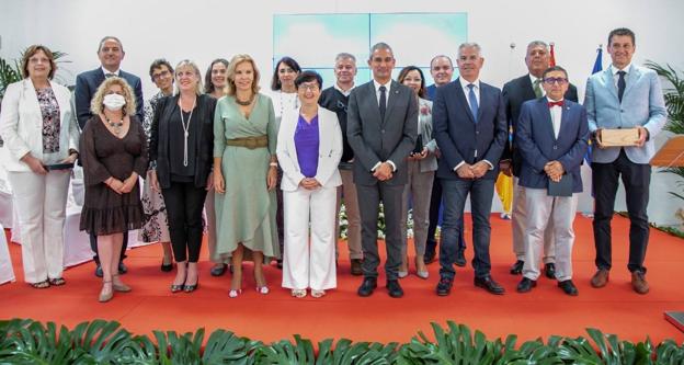 Los premios Viera y Clavijo 2021 reconocen la labor de los docentes y centros educativos canarios