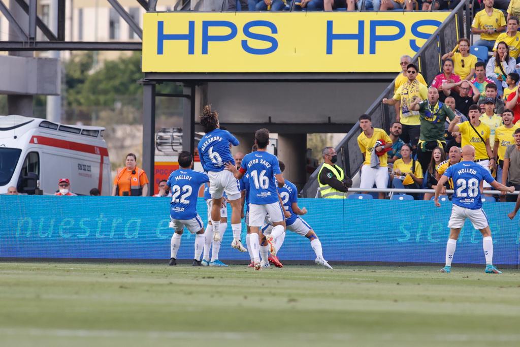 Fotos: Máxima tensión en el partido entre la UD y Tenerife