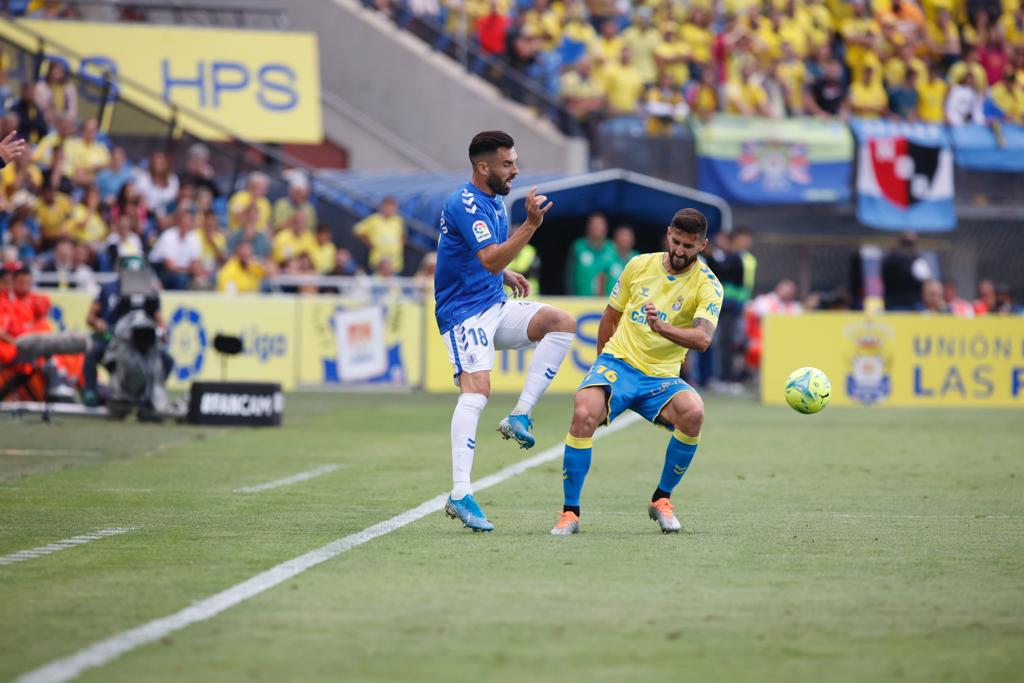 Fotos: Máxima tensión en el partido entre la UD y Tenerife