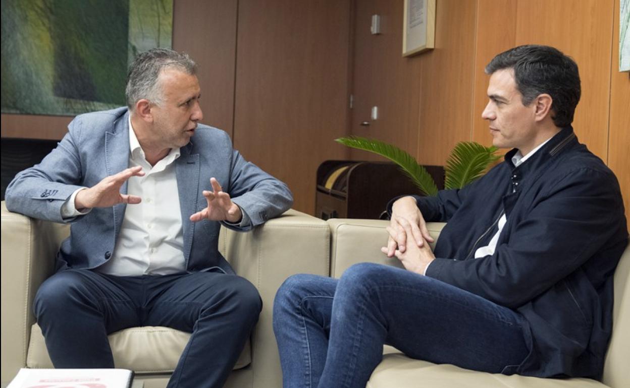 La oposición acusa a Torres de «debilidad» y de no presionar a Sánchez para que cumpla con las islas