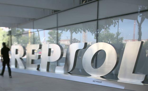 Sacyr sale de Repsol al vender la participación del 2,9% que aún mantenía