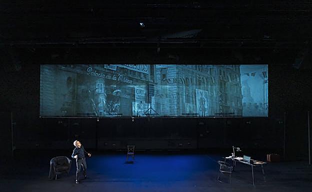 Carlos Hipólito, en otra escena de 'Oceanía'.
