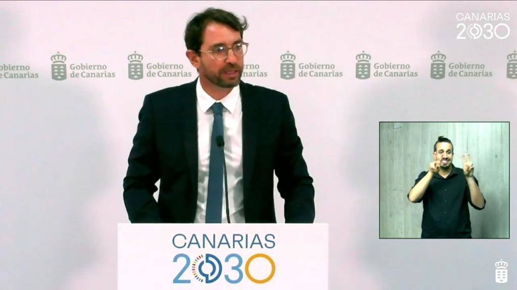 El viceconsejero de Presidencia del Gobierno de Canarias, Antonio Olivera, en rueda de prensa./c7