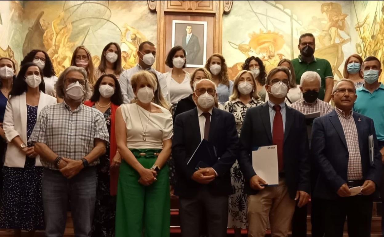 El Cabildo, Radio ECCA y demás asistentes durante el Consejo Asesor. 